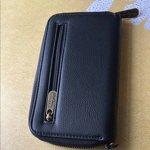 thirty-one Black Textured Wallet EUC No Stains or Rips Multiple Card Slots